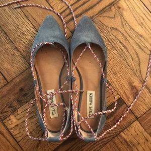 Steve Madden Wrap-Up Flats
